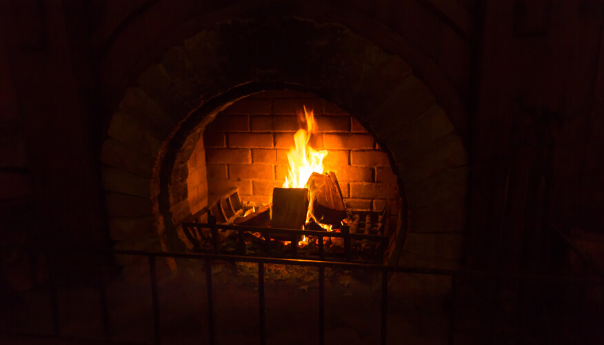 Fireplace in Hobbiton tavern