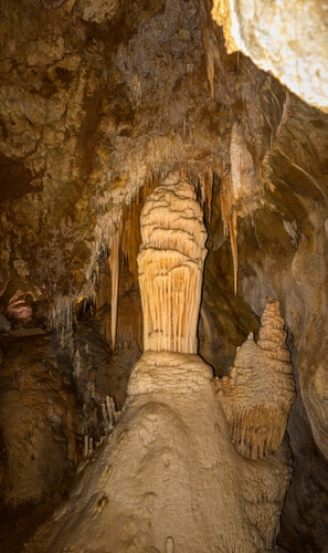 Grand Column in the River Cave, Jenolan Caves