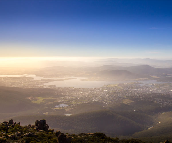 See the whole Hobart from more than 1000m high. Nice place to spend some spare time.